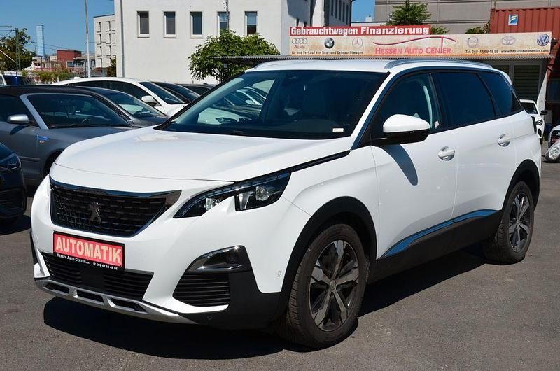 Weissbanquise Gebraucht 2017 Peugeot 5008 Allure Van / Kleinbus | 17.900 € (Etwas zu teuer) - Bild 1/4