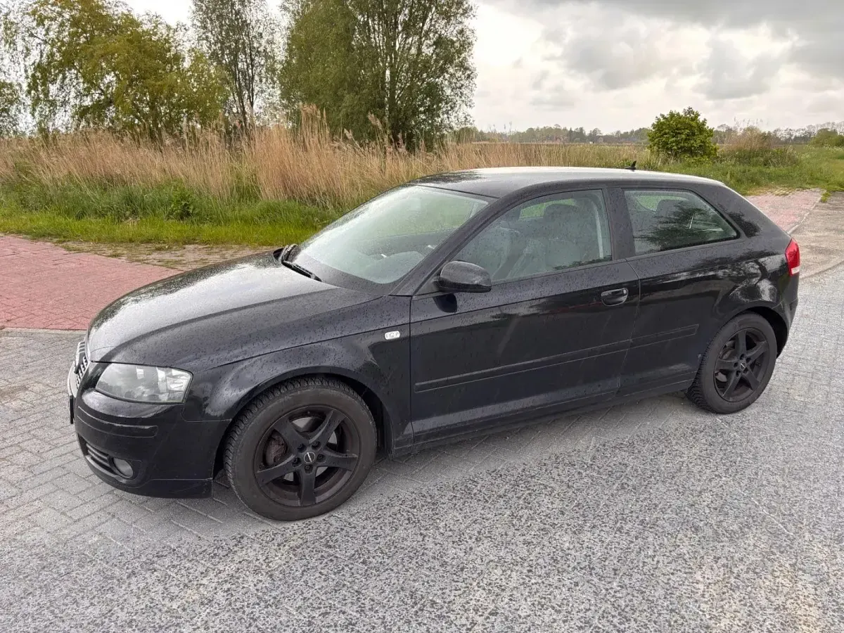 Gebraucht Audi Coupé 140 PS (102 kW) 2007 Schwarz Coupé