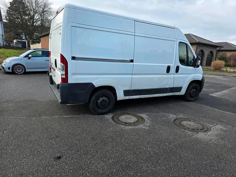 Gebraucht Peugeot Boxer 120 PS (88 kW) 2009 Weiß Van