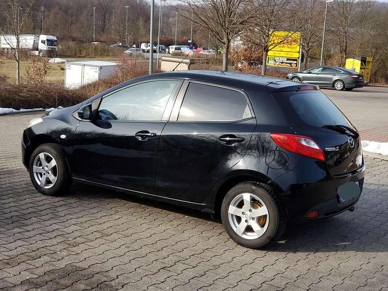 Second-hand Mazda 2 86 CP (63 kW) 2007 Negru Hatchback