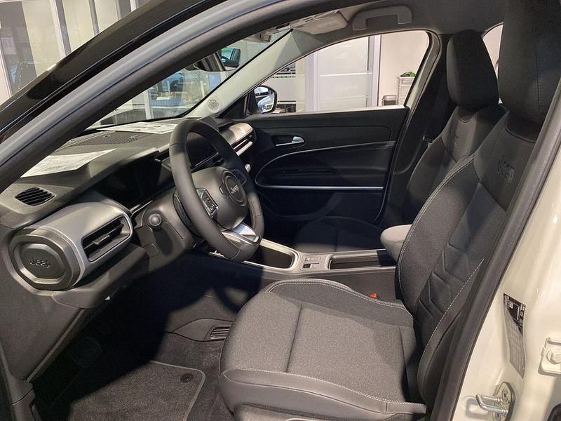 Neu Jeep Avenger Summit 110 PS (80 kW) 2025 Weiss SUV