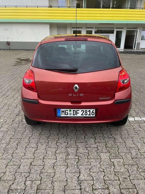 Gebraucht Renault Clio II Exception 88 PS (64 kW) 2006 Limousine