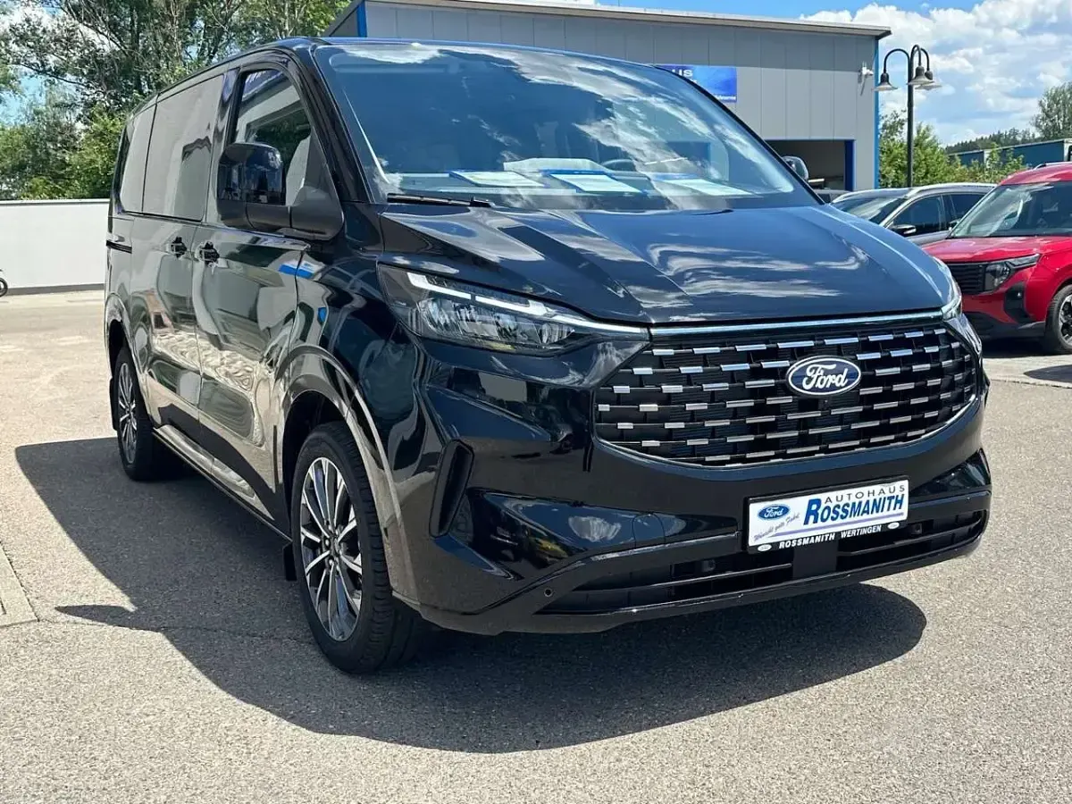 Neu Ford Tourneo Titanium X 170 PS (125 kW) 2026 Agate black Van / Kleinbus