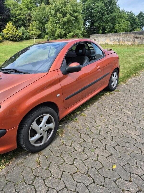 Orange Gebraucht 2002 Peugeot 206 CC Cabrio | 1.400 € (Fairer Preis) - Bild 1/4