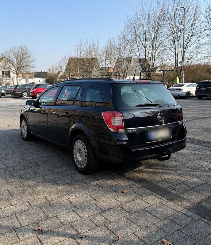 Second-hand Opel Astra 110 CP (80 kW) 2009 Negru Break