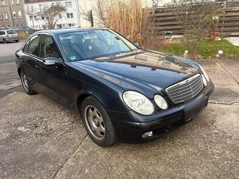 Gebraucht Mercedes E240 Classic 177 PS (130 kW) 2002 Limousine
