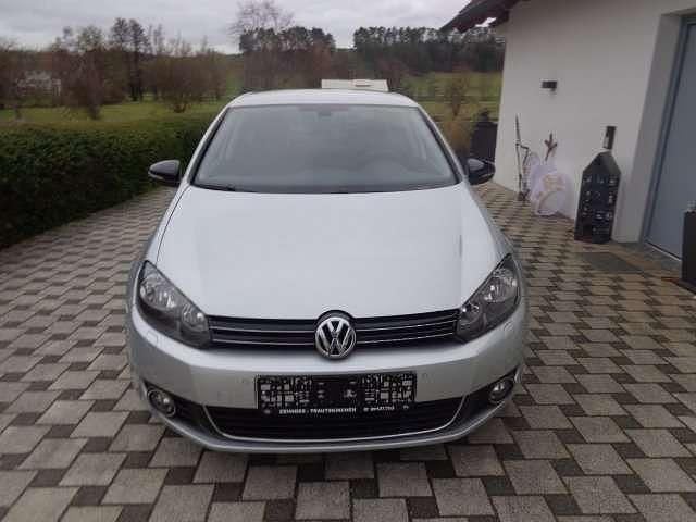 Reflexsilber metallic Gebraucht 2012 VW Golf VII Style Kleinwagen | 7.300 € (Guter Preis) - Bild 1/4