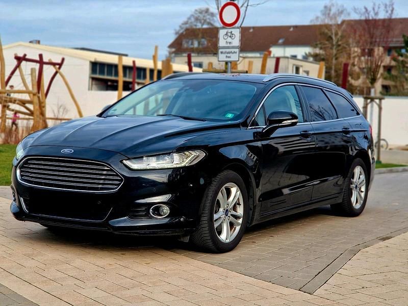 Gebraucht Ford Mondeo 179 PS (131 kW) 2016 Schwarz Kombi