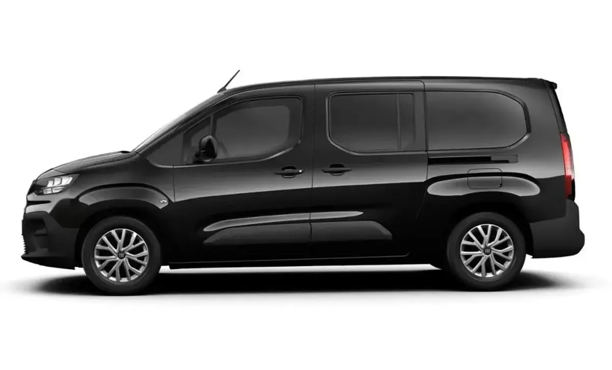 Neu Fiat Doblò 131 PS (96 kW) 2026 Schwarz metallic Van / Kleinbus