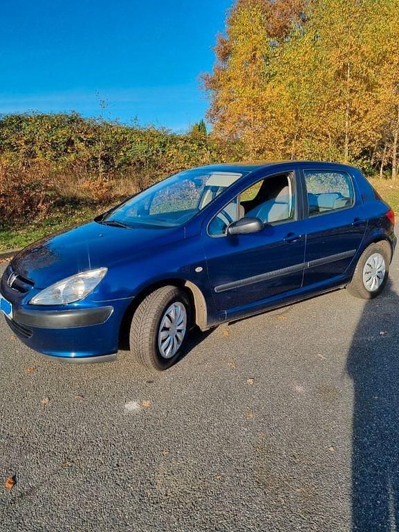 Blau Gebraucht 2003 Peugeot 307 Limousine | 1.500 € (Fairer Preis) - Bild 1/4