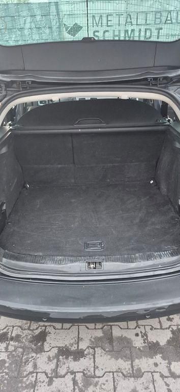 Gebraucht Renault Mégane III Intens 110 PS (80 kW) 2016 Schwarz Limousine