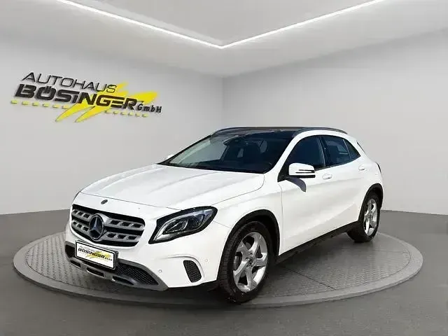 Gebraucht Mercedes GLA200 156 PS (114 kW) 2019 Polarweiss  unilack SUV