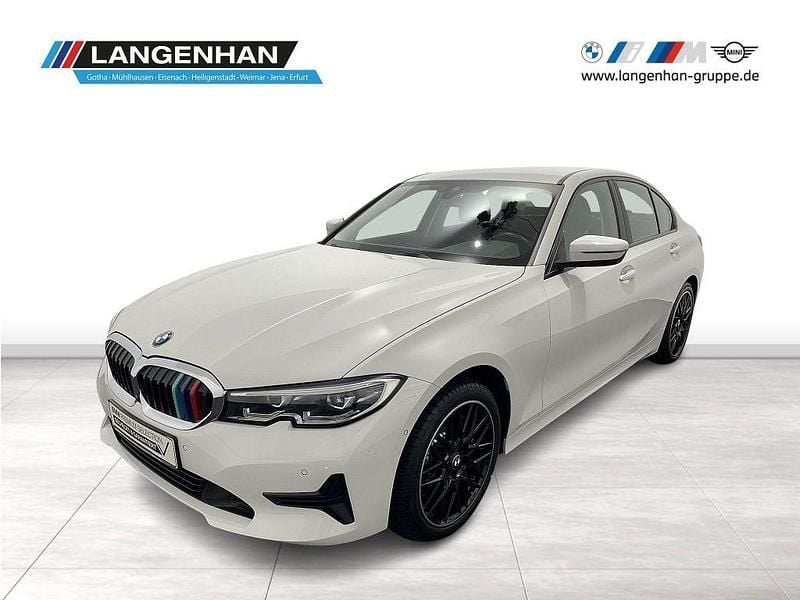 Gebraucht BMW 330 Advantage 258 PS (189 kW) 2019 Weiß Limousine