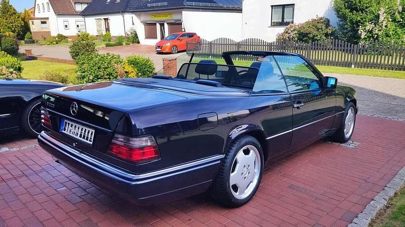 Gebraucht Mercedes E220 Edition 150 PS (110 kW) 1997 Cabrio