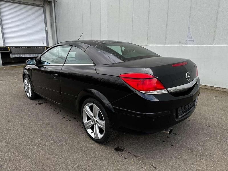 Gebraucht Opel Astra Cabriolet 150 PS (110 kW) 2008 Schwarz Cabrio
