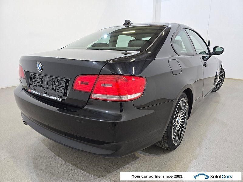Gebraucht BMW 320 Shadowline 163 PS (119 kW) 2010 Schwarz Coupé