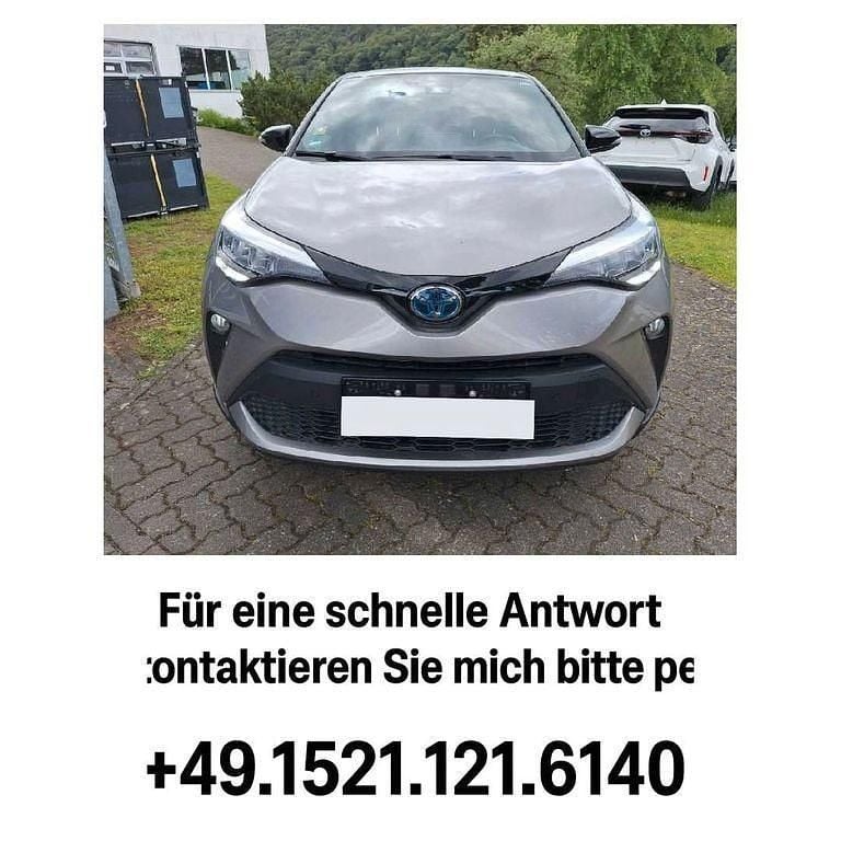 Silber Gebraucht 2021 Toyota C-HR Team SUV | 16.500 € - Bild 1/4