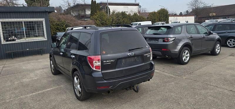 Gebraucht Subaru Forester Comfort 147 PS (108 kW) 2012 Grau SUV