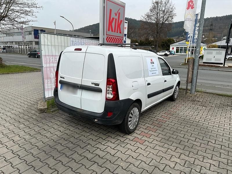 Używany Dacia Logan 70 KM (51 kW) 2010 Biały Minivan