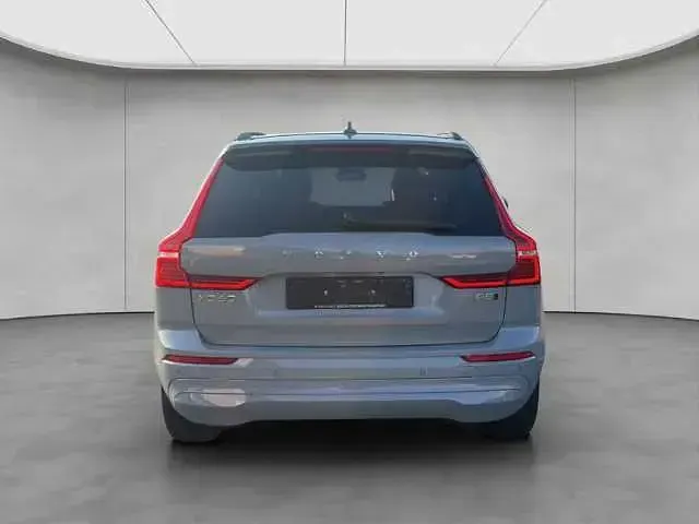 Gebraucht Volvo XC60 Core 250 PS (183 kW) 2024 Grau SUV
