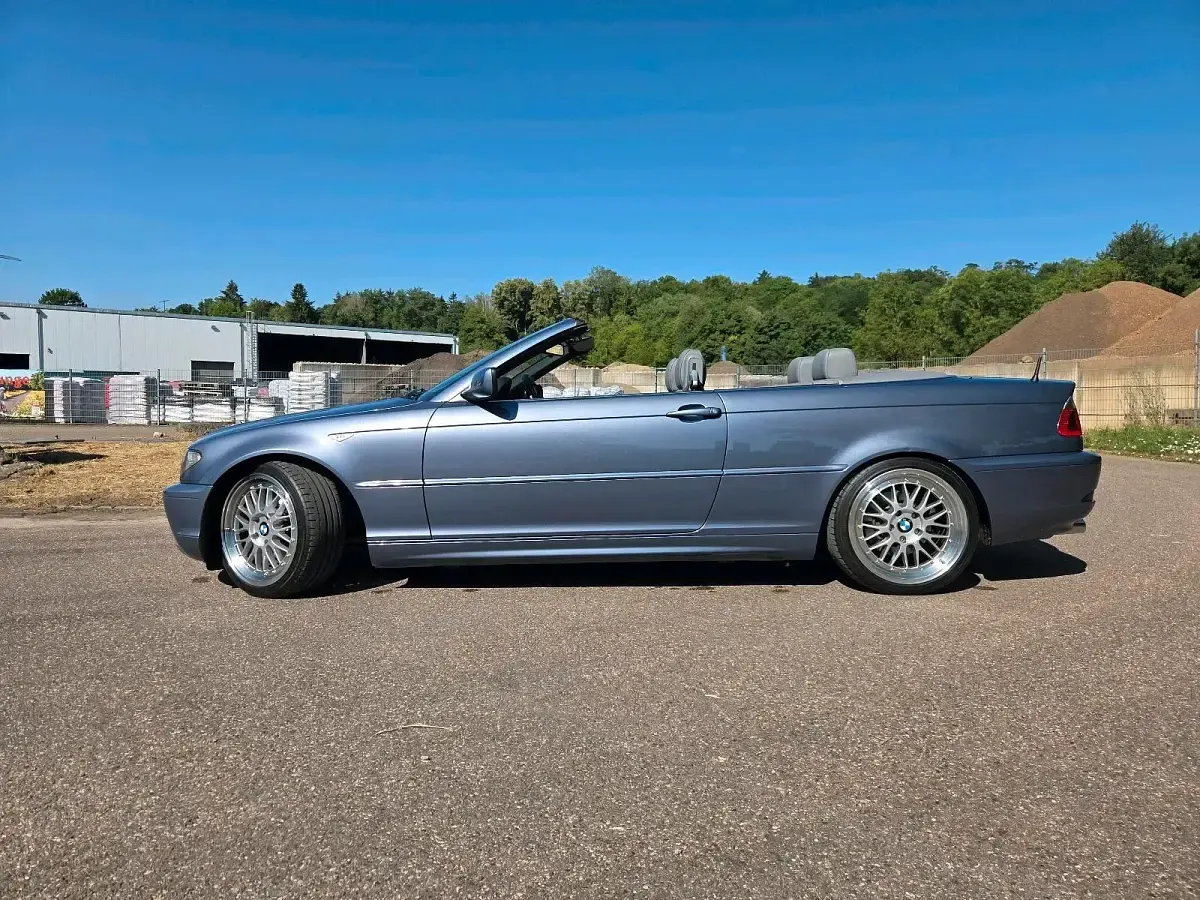 Gebraucht BMW 320 Cabriolet 170 PS (125 kW) 2005 Blau Cabrio