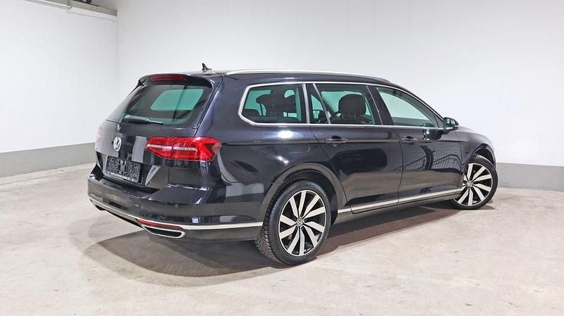 Gebraucht VW Passat Highline 190 PS (139 kW) 2018 Schwarz Kombi