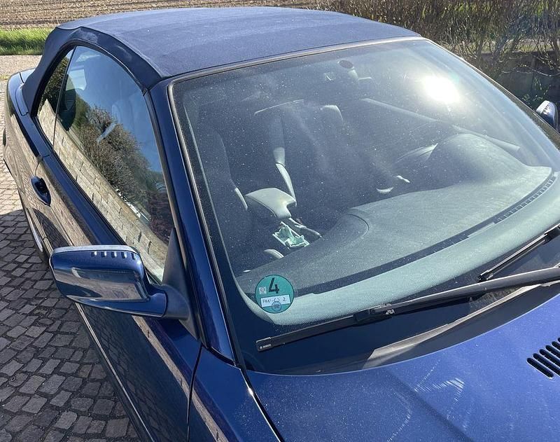 Gebraucht BMW 318 Cabriolet Sport Line 150 PS (110 kW) 2004 Blau Cabrio
