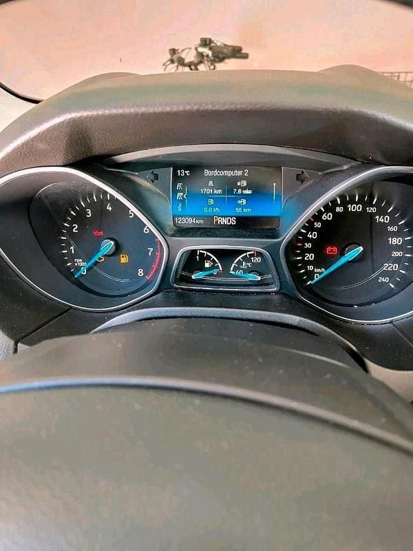 Usata Ford Focus 125 CV (91 kW) 2018 Grigio Station wagon