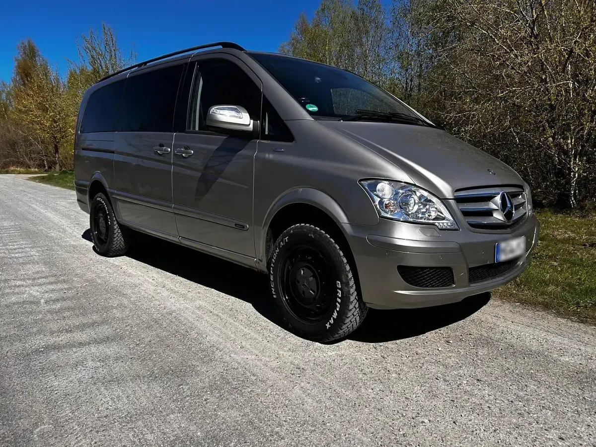 Gebraucht Mercedes Viano 163 PS (119 kW) 2011 Andere farben Van / Kleinbus