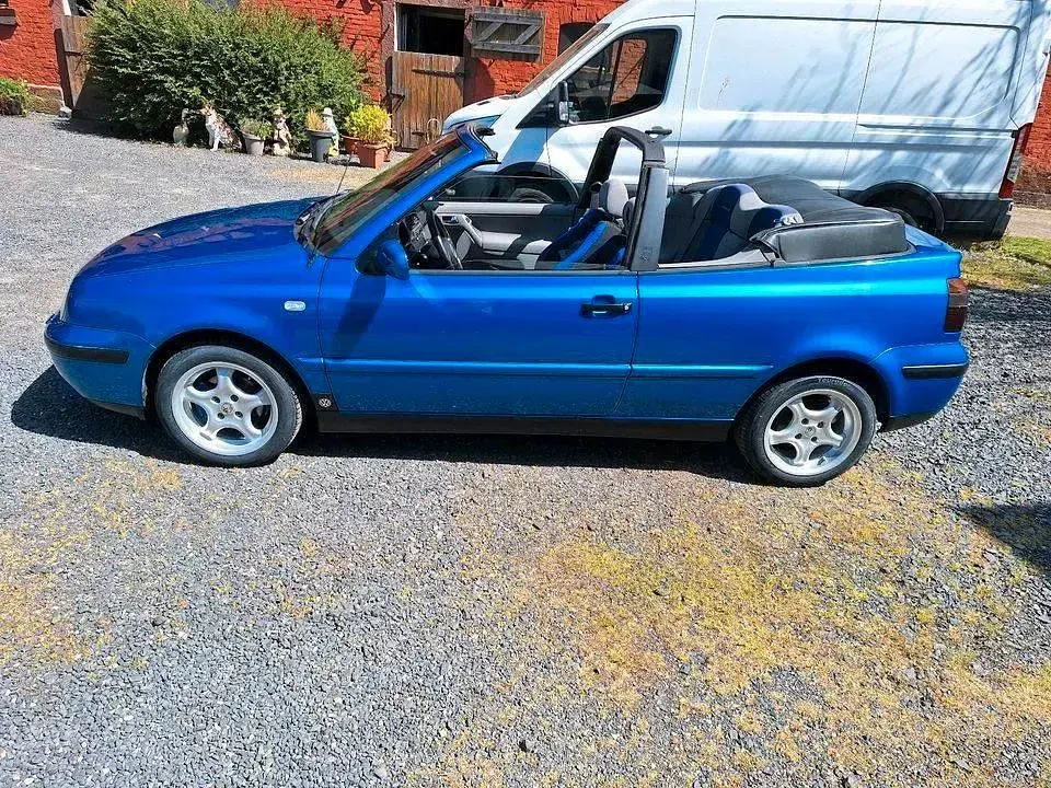 Używany VW Golf 101 KM (74 kW) 2001 Niebieski Kabriolet