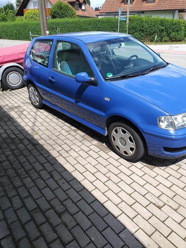 Blau Gebraucht 2000 VW Polo Kleinwagen | 1.499 € (Fairer Preis) - Bild 1/4