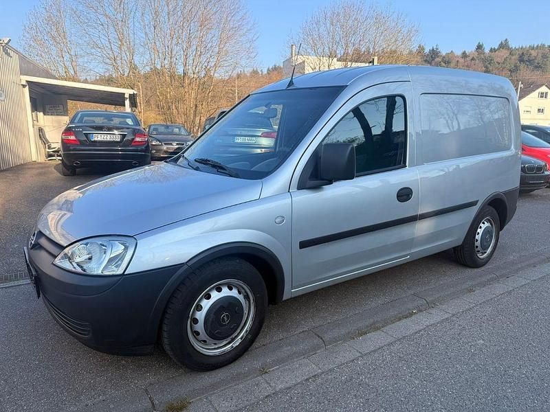 Gebraucht Opel Combo 69 PS (50 kW) 2006 Silber Van / Kleinbus