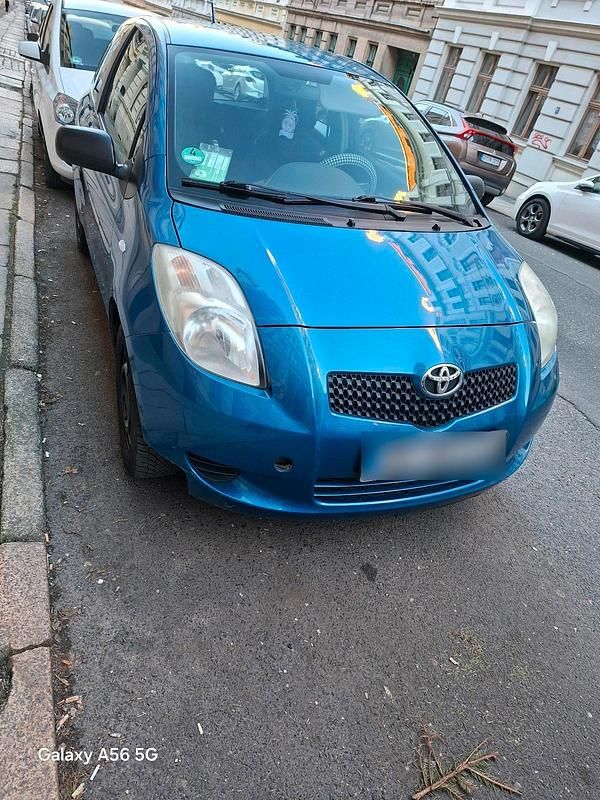 Gebraucht Toyota Yaris 69 PS (50 kW) 2007 Blau Kleinwagen