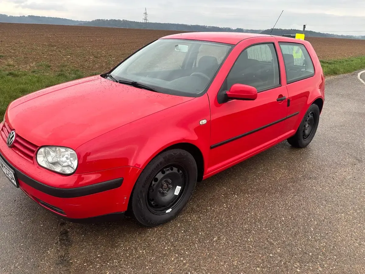 Second-hand VW Golf IV 101 CP (74 kW) 2000 Roșu Hatchback