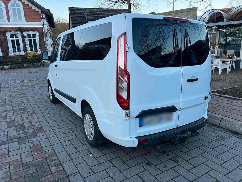 Second-hand Ford Transit Custom 155 CP (114 kW) 2014 Alb Monovolum