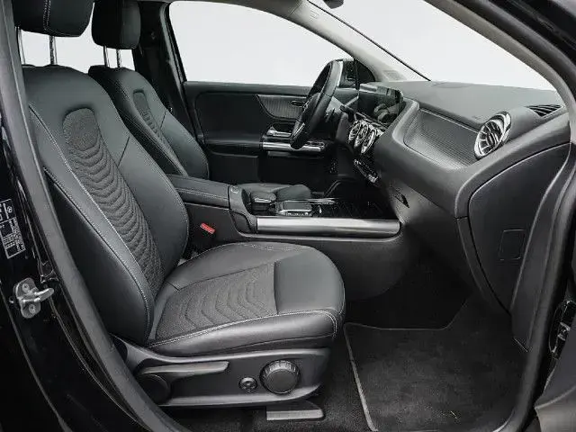 Gebraucht Mercedes EQA250 139 kW (190 PS) 2024 SUV