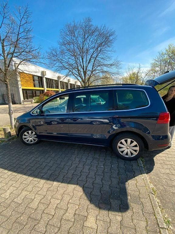 Gebraucht VW Sharan 116 PS (85 kW) 2014 Blau Van / Kleinbus