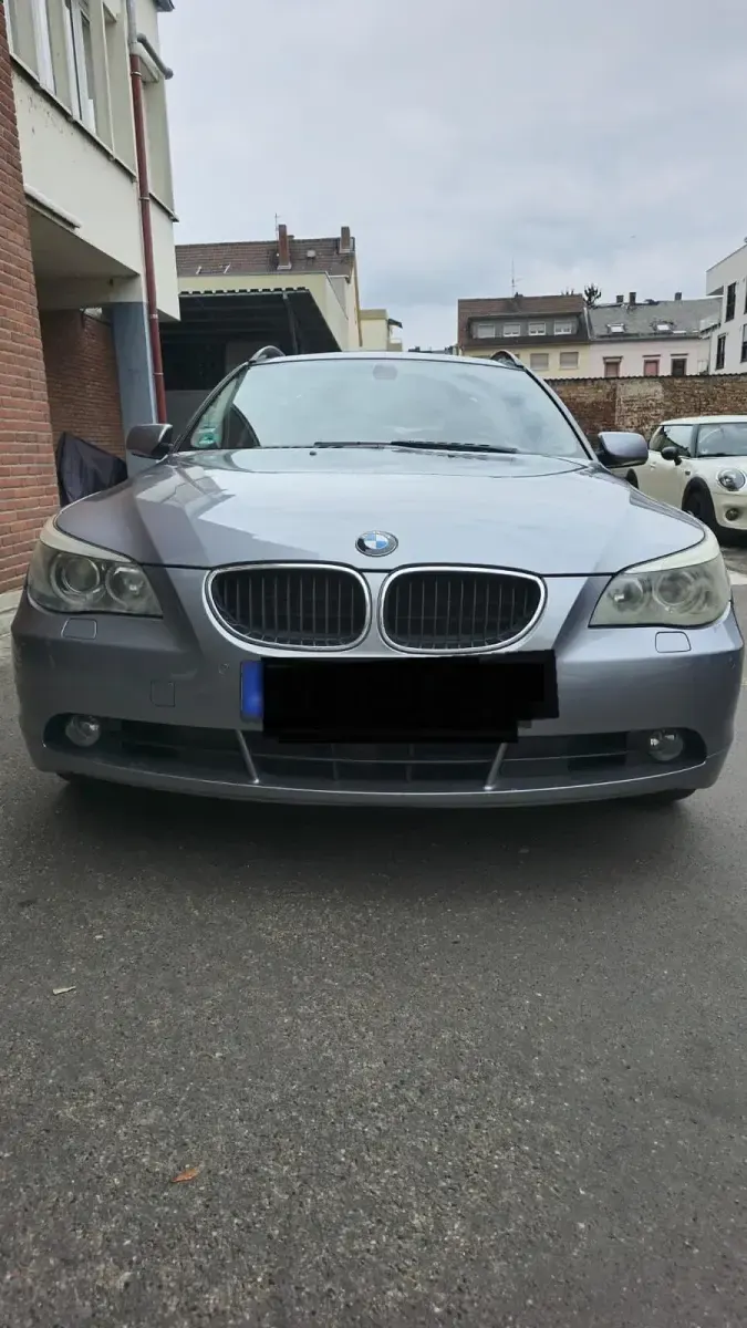 Gebraucht BMW 525 192 PS (141 kW) 2005 Silber Kombi