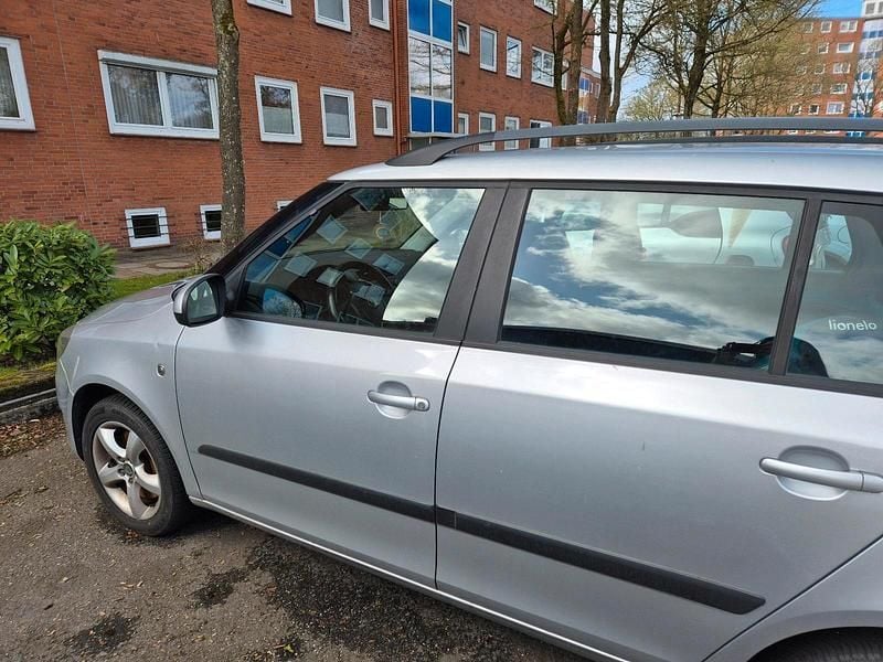 Gebraucht Skoda Fabia 105 PS (77 kW) 2011 Silber Kombi