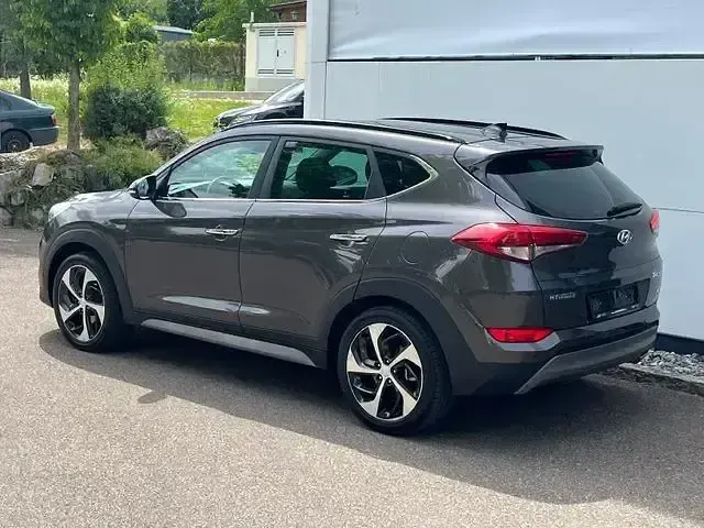 Gebraucht Hyundai Tucson 185 PS (136 kW) 2017 Braun SUV