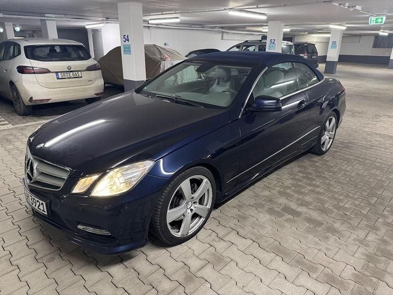 Gebraucht Mercedes E350 Avantgarde 265 PS (194 kW) 2012 Blau Cabrio