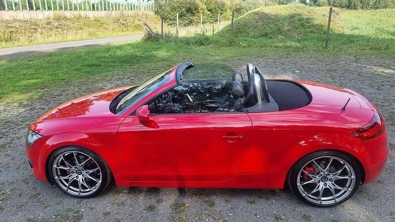 Rot Gebraucht 2007 Audi TT Roadster Cabrio | 11.911 € (Fairer Preis) - Bild 1/4