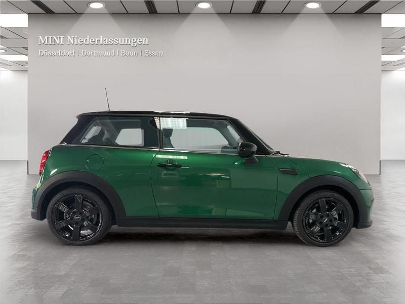 Second-hand Mini Cooper 136 CP (100 kW) 2023 Verde Hatchback