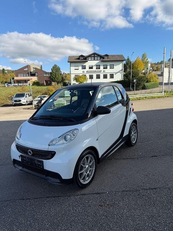 Schwarz Gebraucht 2014 Smart ForTwo Coupé Coupé | 2.990 € (Superpreis) - Bild 1/4
