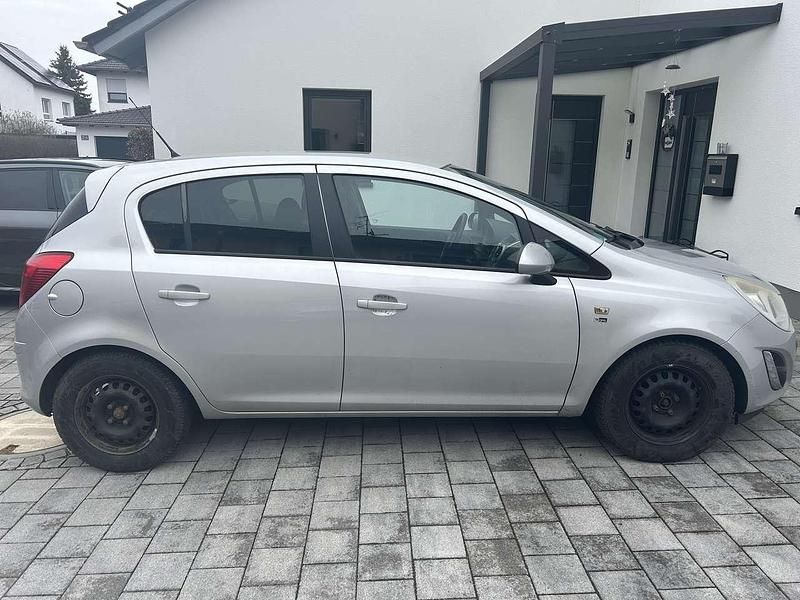 Gebraucht Opel Corsa 101 PS (74 kW) 2012 Grau Kleinwagen