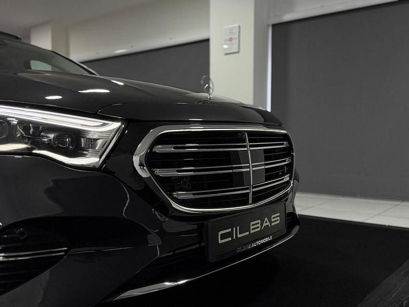 Gebraucht Mercedes E400 Premium Plus 252 PS (185 kW) 2023 Grau Limousine