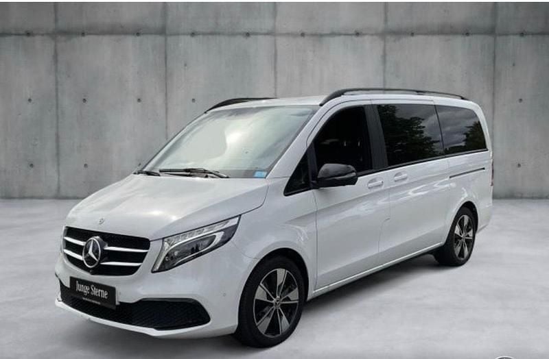 Gebraucht Mercedes V300 Avantgarde Edition 237 PS (174 kW) 2022 Weiß Van / Kleinbus