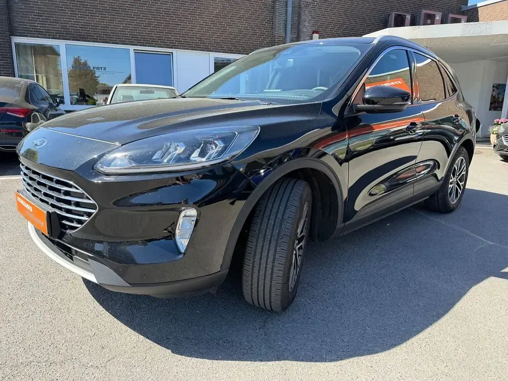 Gebraucht Ford Kuga Titanium 150 PS (110 kW) 2023 Schwarz SUV