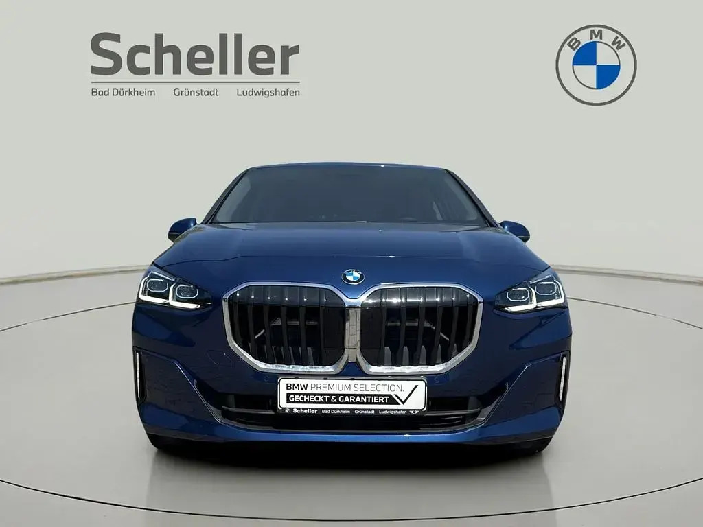 Gebraucht BMW 220 Active Tourer 170 PS (125 kW) 2024 Blau Van / Kleinbus