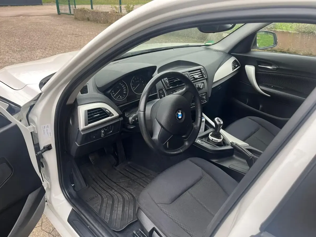 Gebraucht BMW 116 136 PS (100 kW) 2014 Weiß Kleinwagen